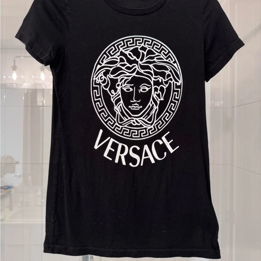 Black Versace Medusa Logo Graphic Tee – Bella + Canvas – Size M - Picture 1 of 3